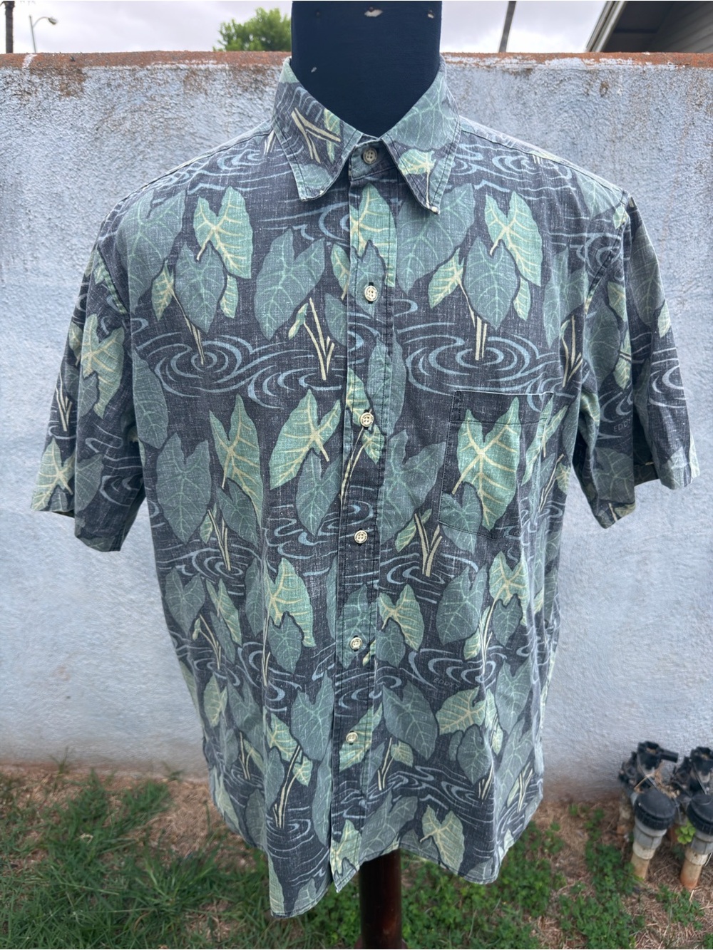 PreOwned Reyn Spooner Eddy Y Classic Green Hawaiian Print Full Button Men's L